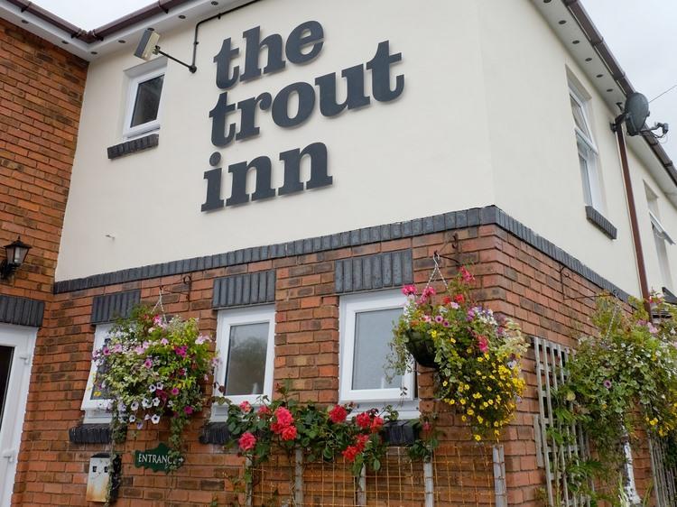 The Trout Inn Beulah Extérieur photo